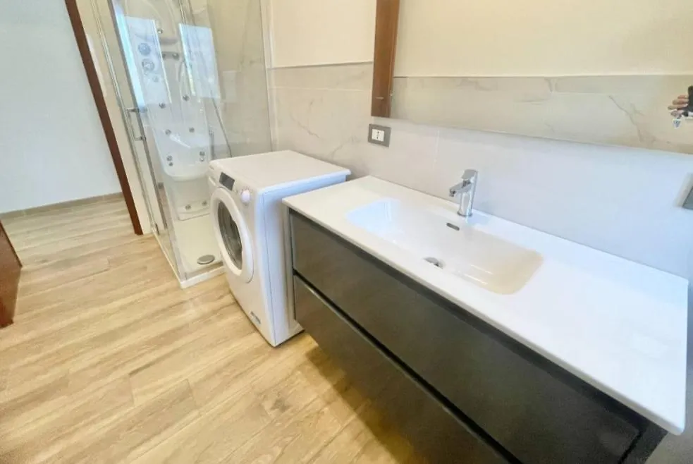 Casa Serena Carrara 0*,